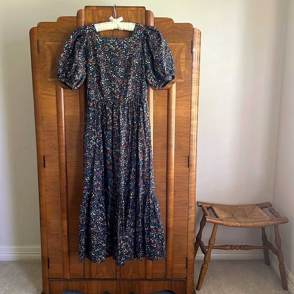 Dôen Dune dress in a navy Liberty print. XS EUC